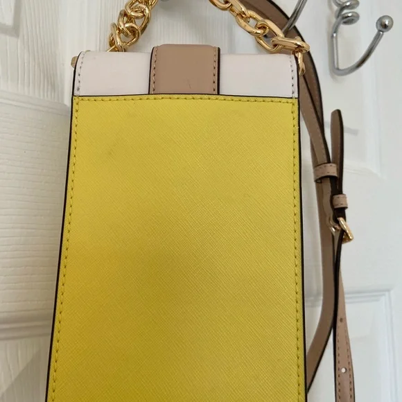 MICHAEL KORS
Carmen Small Color-Block Faux Leather Phone Crossbody Bag - Picture 9 of 9